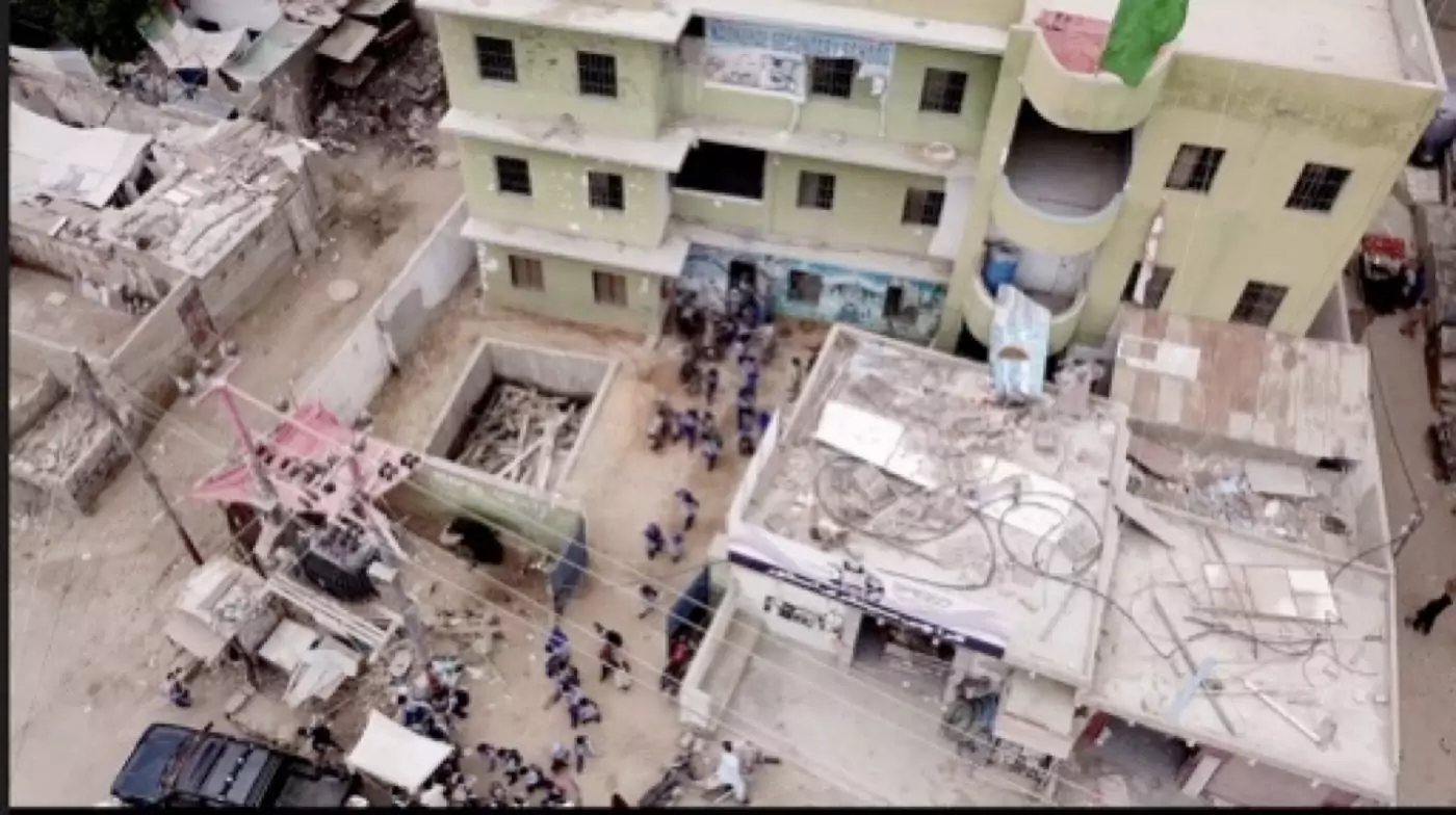 ecole karachi avant