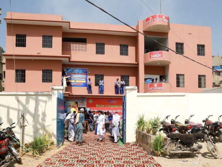 ecole rehabilitée karachi